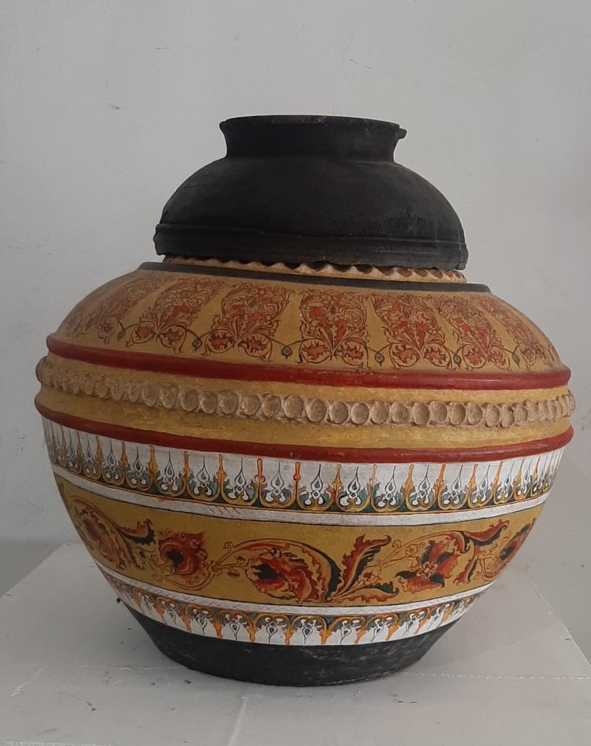Traditional art in pottery by Aloka Jayathilake